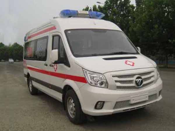 福田图雅诺短轴救护车